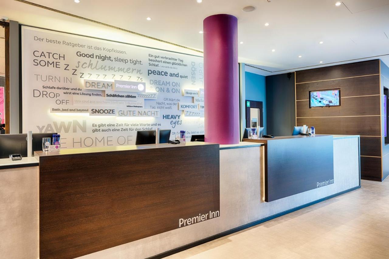 Premier Inn Stuttgart Bad Cannstatt Bagian luar foto