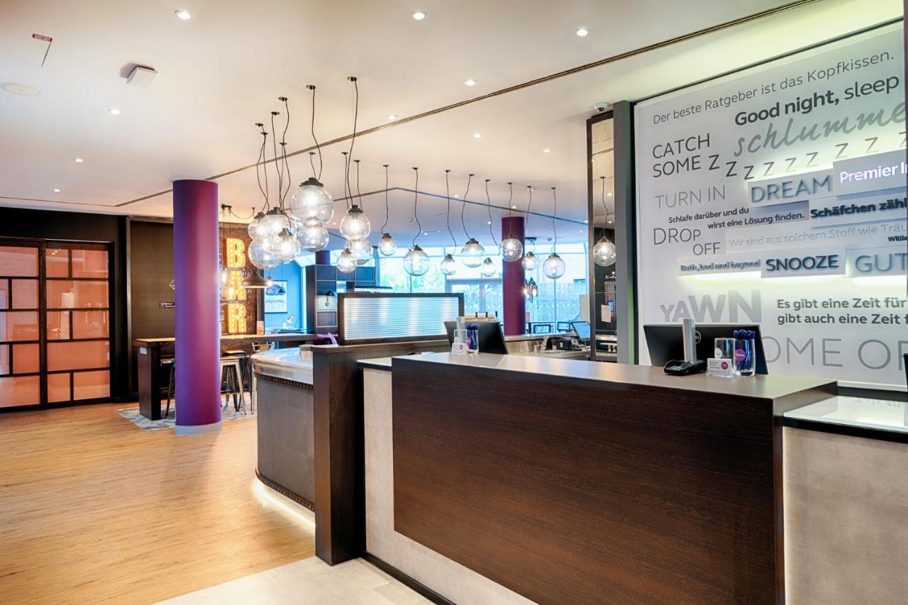 Premier Inn Stuttgart Bad Cannstatt Bagian luar foto